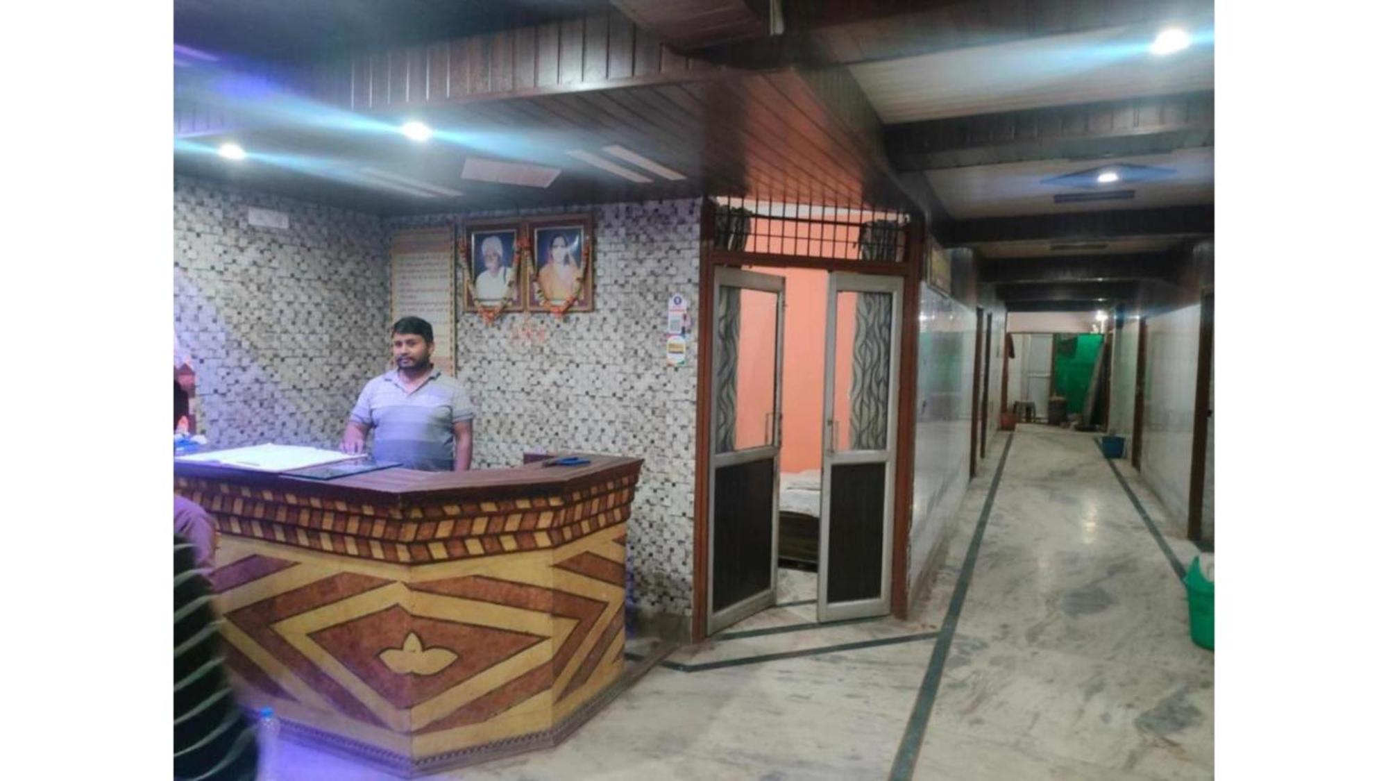 Subhadra Guest House Matura Exterior foto