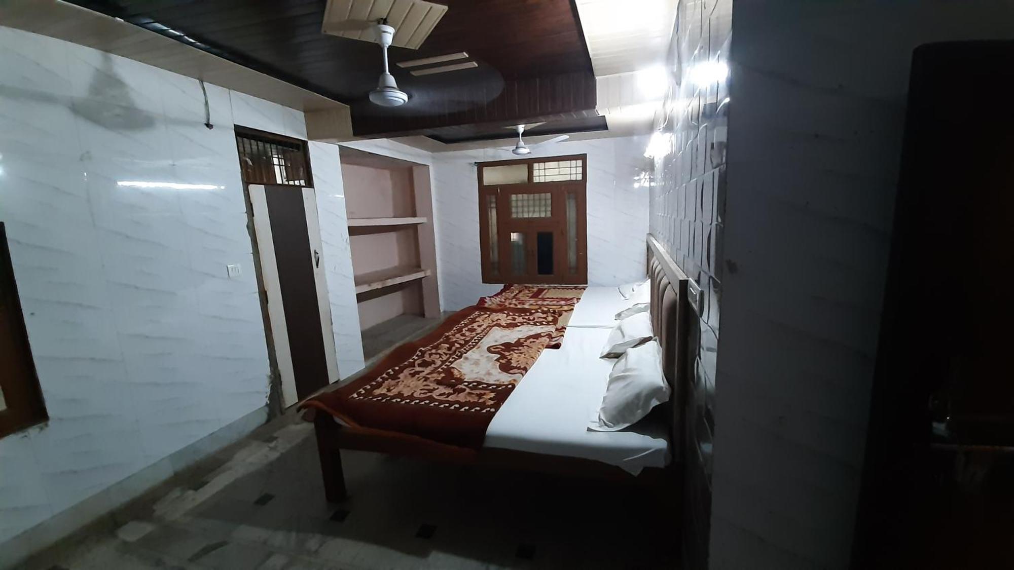 Subhadra Guest House Matura Exterior foto